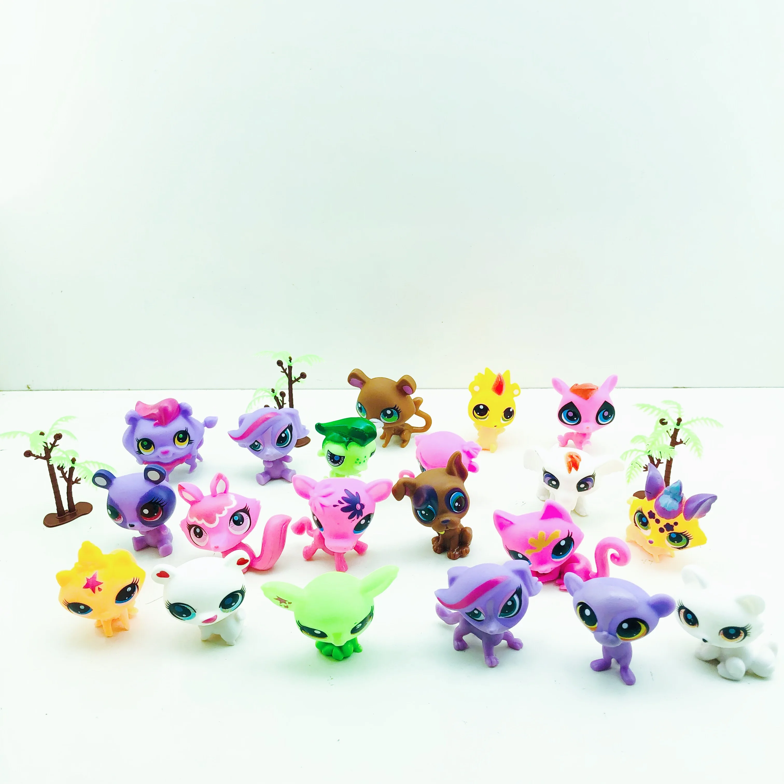 Lanyitoys 20 шт./пакет милые мини lps в фигурки Модель различные формы для домашних