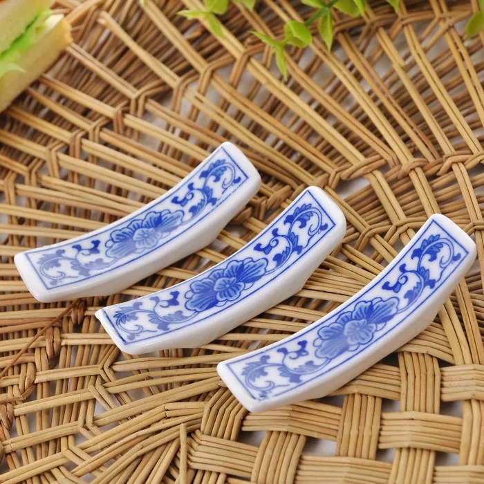 Jingdezhen blue and white ceramic chopstick rest stand holderin