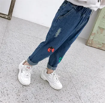 

Girls Jeans Casual Cartoon Letter Ladybug Denim Pants Fashion Spring Autumn Trousers 2019 Toddler Kids Jeans Loose Pants New