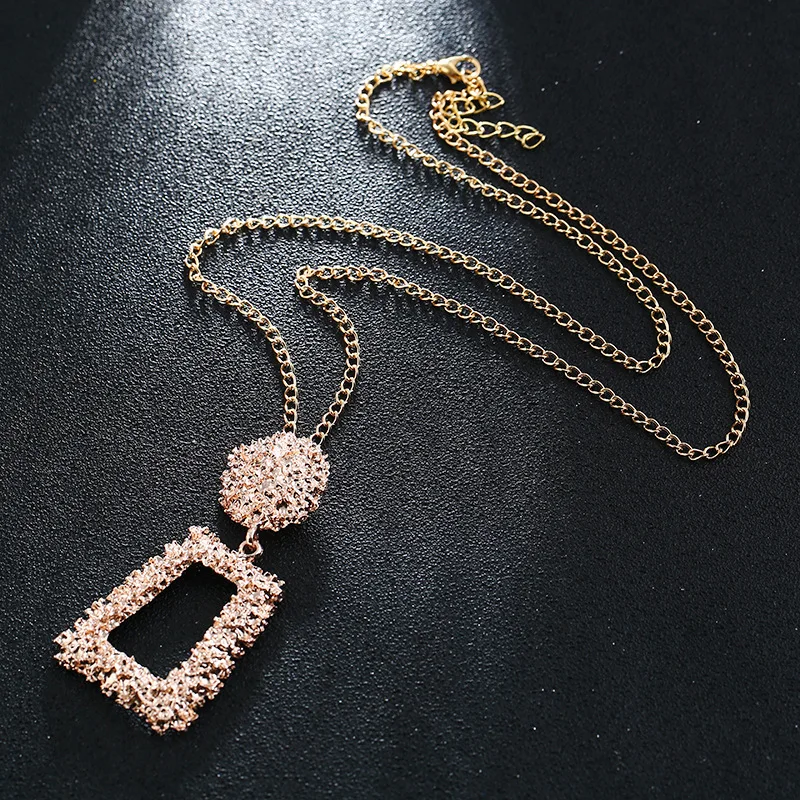 Хит, модное простое ожерелье с подвеской в виде геометрических фигур для женщин, длинное ожерелье с металлическим сердцем золотого цвета, колье для женщин