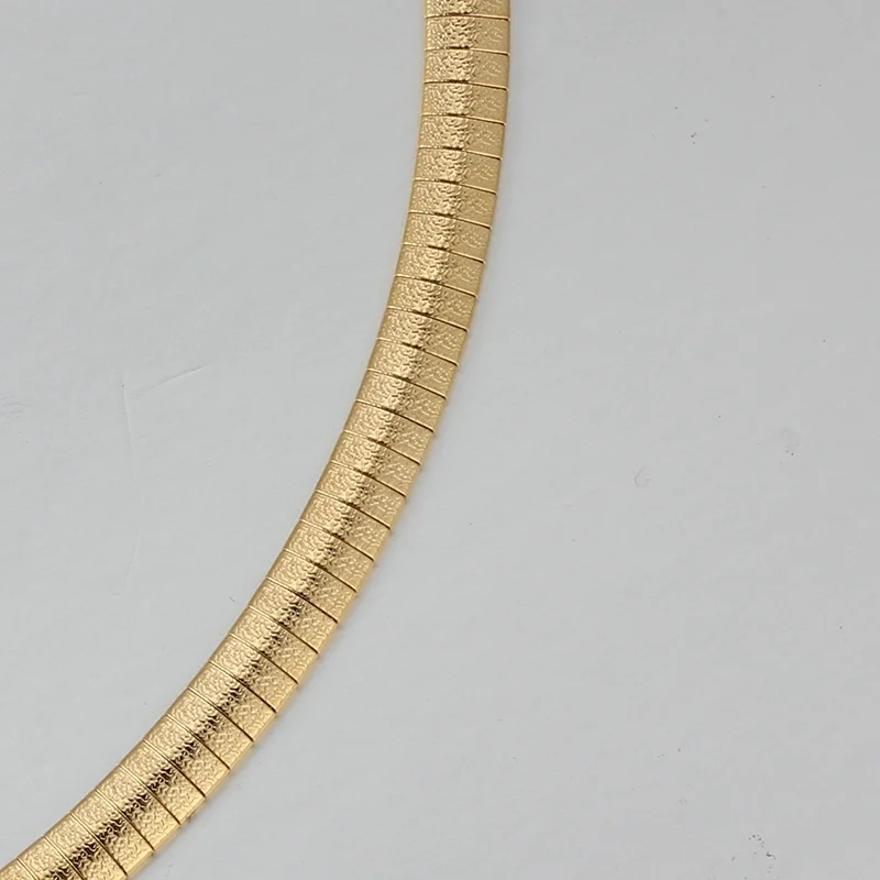 Женское Ожерелье из нержавеющей стали золотой Цвет Коренастый Короткое дамское