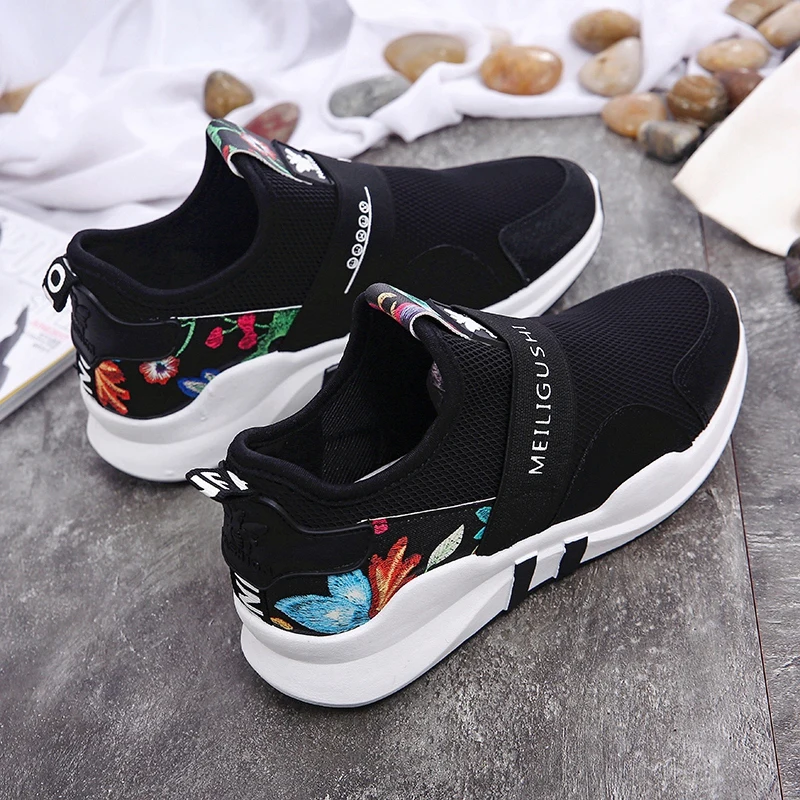 New Brand Women's Sneakers Breathable Running Shoes for Woman Printing Vamp Sports Slip on Walking Shoes Soft Black Footware New Brand Women's Sneakers Breathable Running Shoes for Woman Printing Vamp Sports Slip on Walking Shoes Soft Black Footware