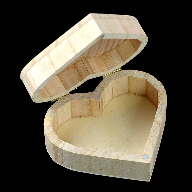 

2019 New arrival Cheap small wooden boxes organizer Heart shape Save for vintage wooden crates wooden gift boxes