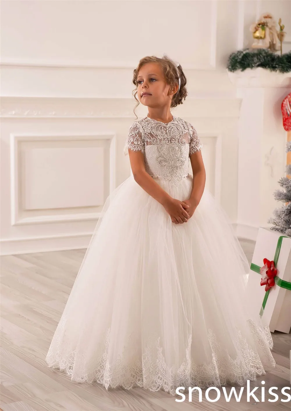 2016 White/Ivory short sleeve sheer Lace Beading communion Flower Girl Dress for Birthday wedding occasion toddler Ball Gown
