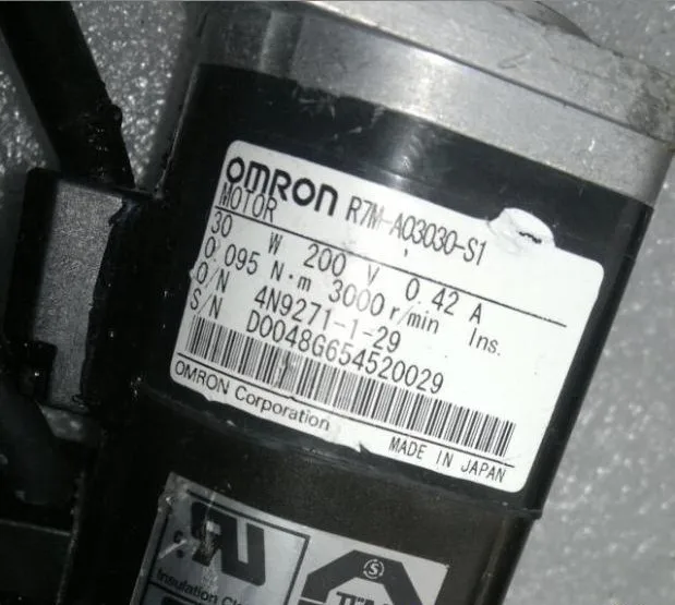 

USED 100% TESTED OMRON R7M-A03030-S1 AC SERVO MOTOR R7M-A03030-S1