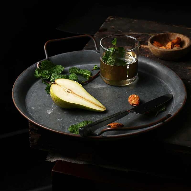 

NIMITIME European Style Metal Plate Handcraft Round Retro Tray Home Decoration Fruit Dish Tableware