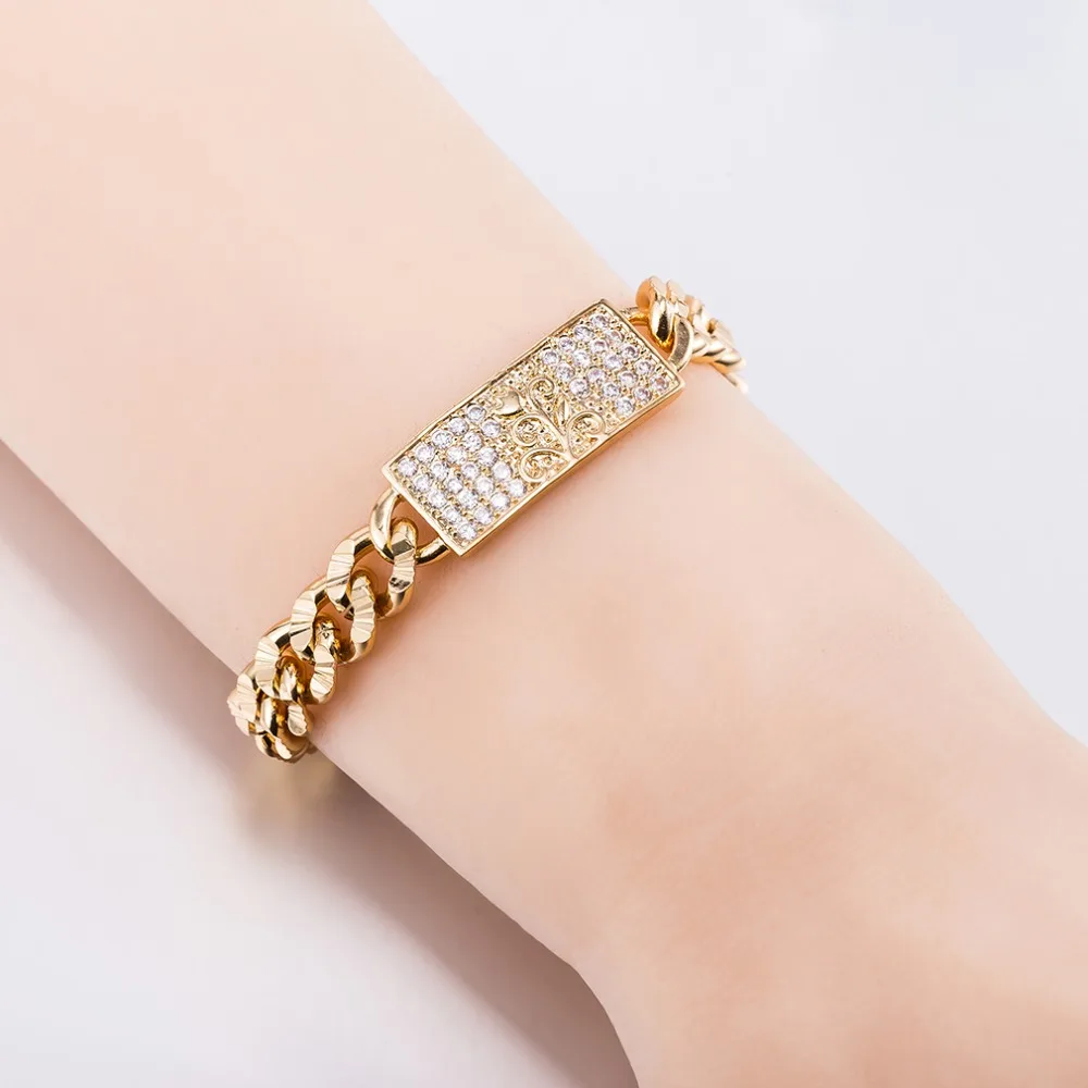 

Austrian Zircon Bracelets For Women Charm Heart Jewelry Fashion Dainty Love Crystal Bracelet Gold Deluxe Wedding Chain Bijoux