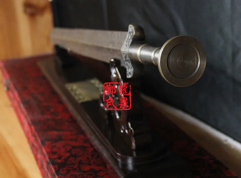 Китайские Антикварные Бронзовые меч прямые короткие настоящие стальные лезвия металл ремесло боевое искусство для деревянной стойки для бесплатной продажи