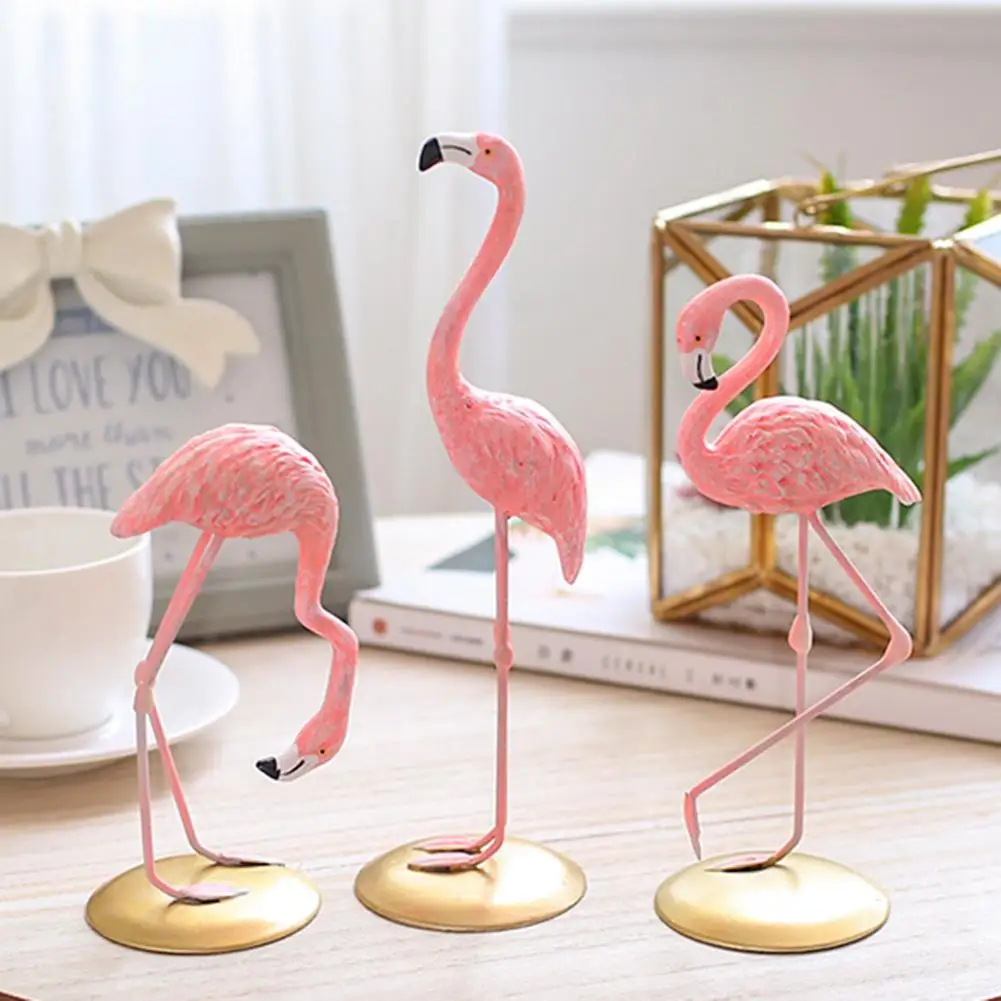 

Pink Flamingo Desktop Lovely Figure Home Decoration Gift for Girls 1 Piece Flamingo Mini Sculpture Statue Living Room Decoration