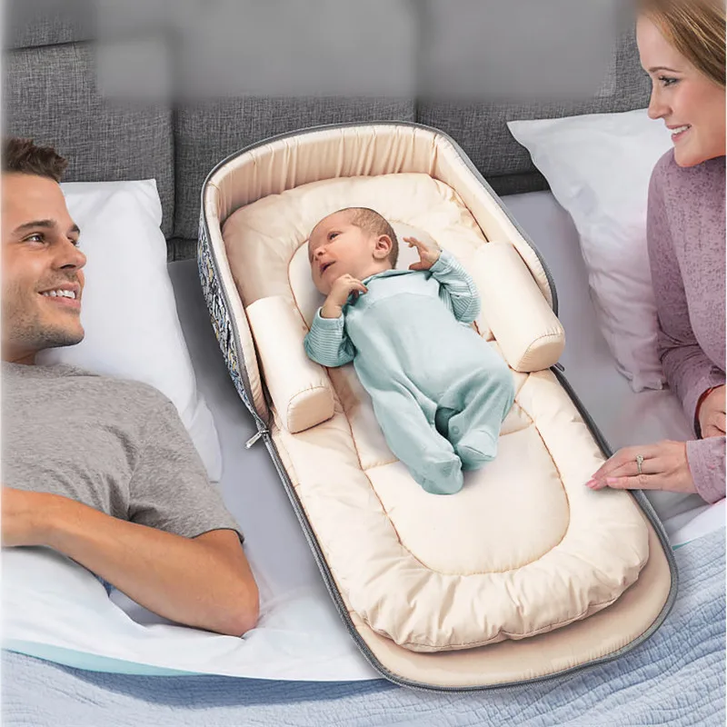 

Portable Crib Multifunctional Foldable Baby Bed with Detachable Mattress Large Capacity Backpack Design Bionic Bed for Newborns