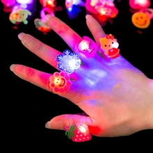 100 шт./лот, случайная детская игрушка, светодиодный мигающий светильник, кольцо, мигающий, вечерние, мягкие, светящиеся, желе, кольца на палец, Хэллоуин, рождественские игрушки