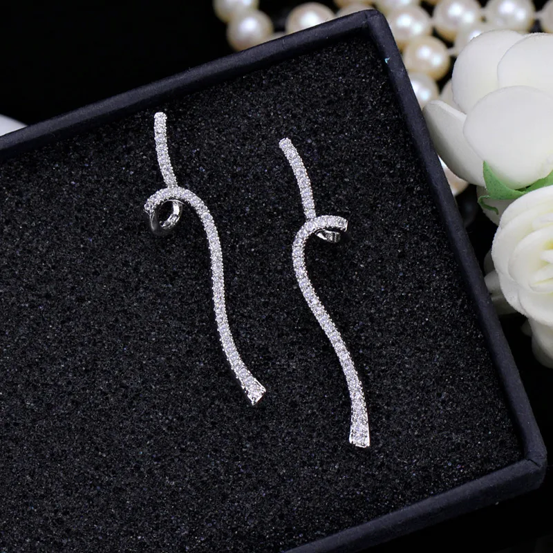 CWWZircons Designer Geometric Riband Shape Micro Cubic Zirconia Stone Pave Fashion Silver Color Ladies Jewelry Earrings CZ089