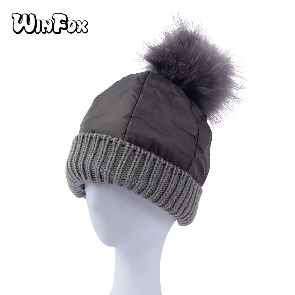 womens black pom pom hat