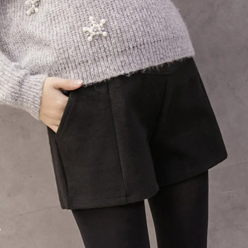 Plus Thick Winter Maternity Shorts Clothes for Pregnant Women Short Pants Gravidas Solid Plus Size Shorts Gestantes with Pockets