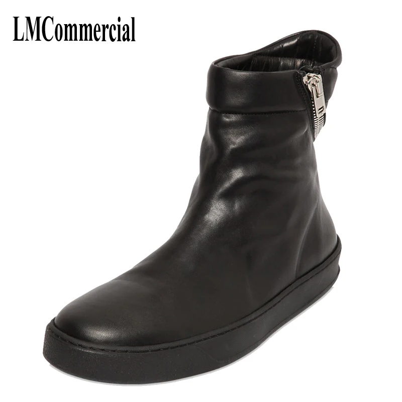 In the autumn of 2018 new flat shoes round high shoes leather casual boots breathable boots boots wholesale in England