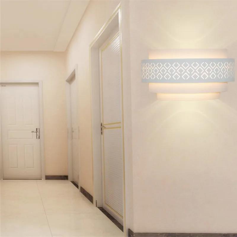 

New Creative Quality Modern bedroom Exquisite Bedside lamp Led indoor rooms Fashion wall lamp Hotel/Guestrooms Metal wall light