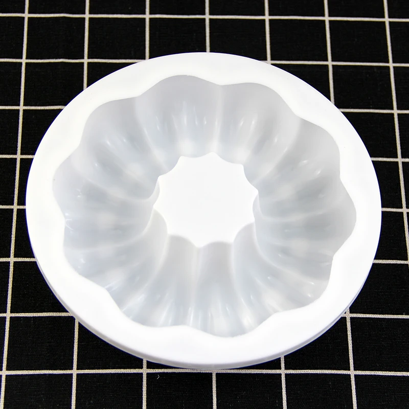 

Baking Tools Garland Shape White Silicone Cake Mold Food-grade Silicone Mousse Cake Pan DIY Sponge Cakes Chiffon Mousse Dessert