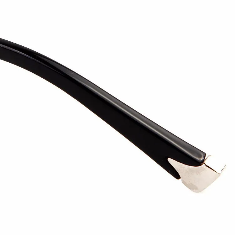 UT8bW2kXypaXXagOFbXj