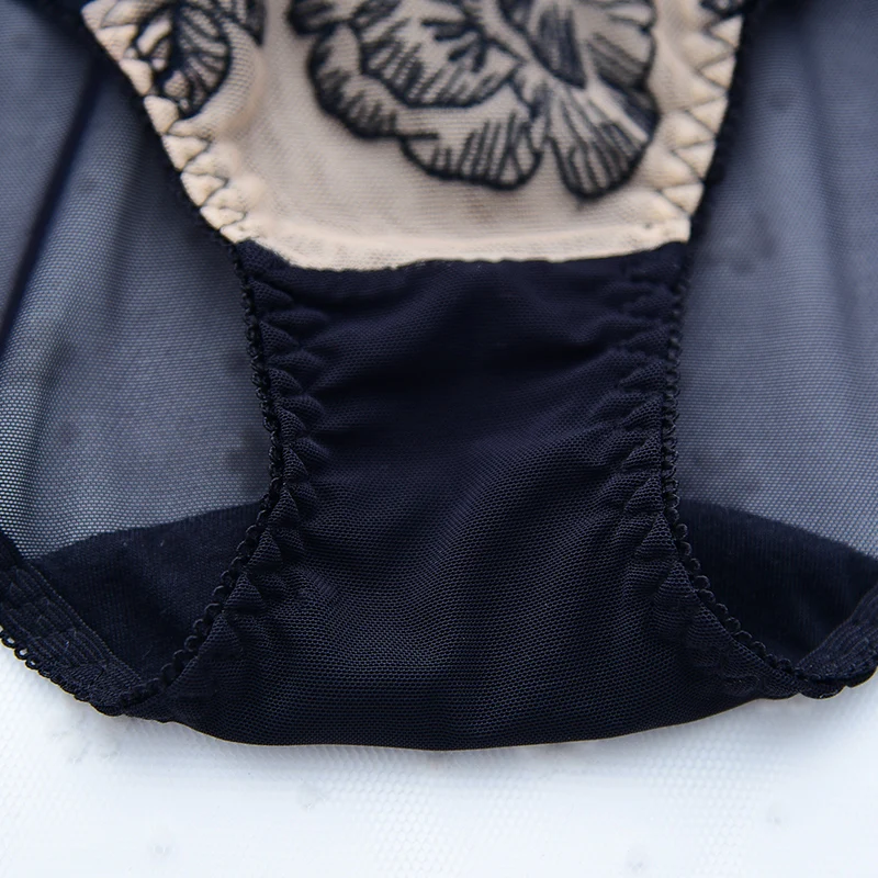Сексуальный женский комплект с бюстгальтером размера плюс, Прозрачное нижнее белье с кружевной вышивкой, тонкий соблазнительный черный бюстгальтер и трусики