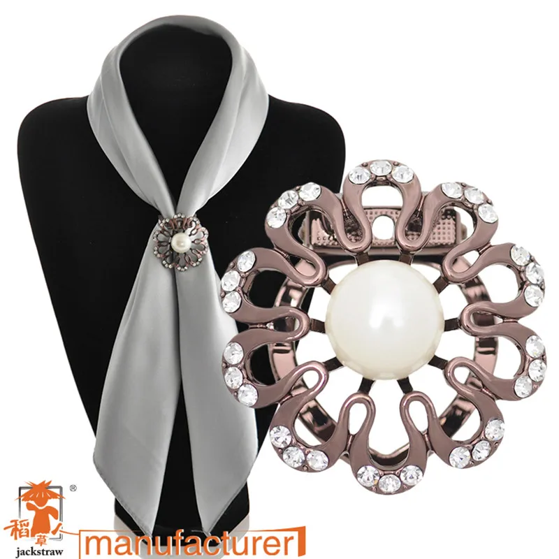 2018 New Arrival Fashion shiny Rhinestone Flower Scarf Clips big pearl Shawl Pin Buckle Women Brooches | Украшения и аксессуары