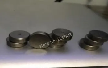 

test bench -injector door insert . 1 680 103 095 x 4 pieces , 1680103096 x 5 pieces