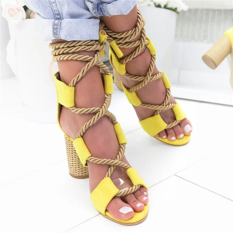 Летние женские сандалии в римском стиле модные сандалии-гладиаторы с острым носком на высоком каблуке обувь из лакированной кожи на платформе со шнуровкой