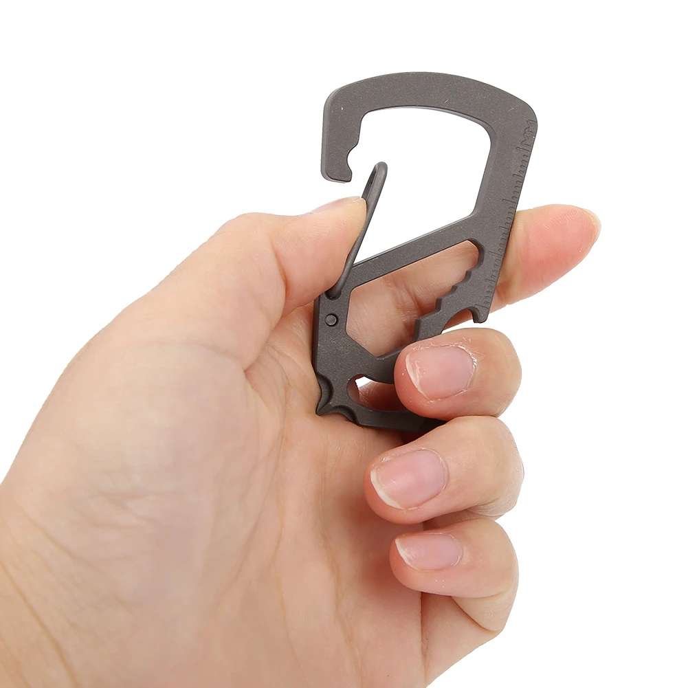 

Multifunctional Titanium Alloy Outdoor Key Chain Hook Camping Fast Hang Carabiner Clip Safety Keychain Clip Hook Outdoor Buckle