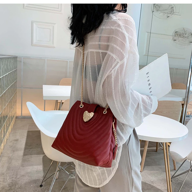 Luxury brand Female Large Tote bag Fashion New High Quality PU Leather Women's Designer Handbag Lock Shoulder Messenger Bag