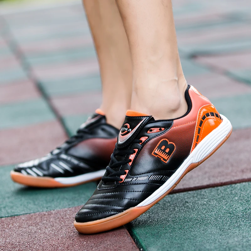 BONA New Typical Style Men Soccer Shoes Indoor Professional Cow Muscle Men Football Shoes Action Leather Fast Free Shipping