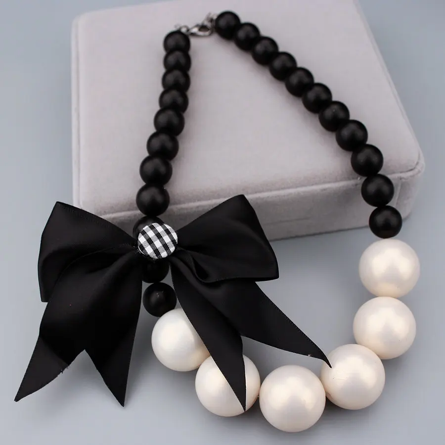 

Fashion Pearl Jewelry Charm Black Beads Chain Cute Bowknot Chokers Necklace Big Imitation Pearl Necklaces Jewelry Accessories X1