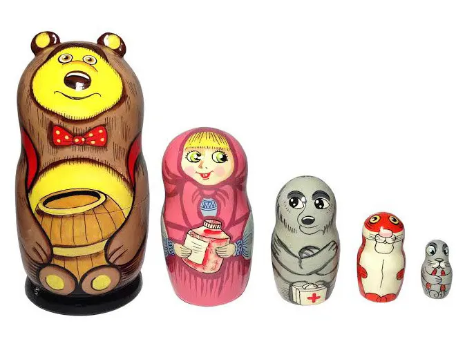матрешка и медведь блоггер. матрешки из мультфильма. матрешка маша и медведь. 3 матрешки медведи. матрешка сказочные герои.