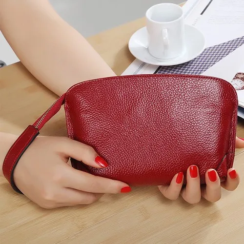 wine red