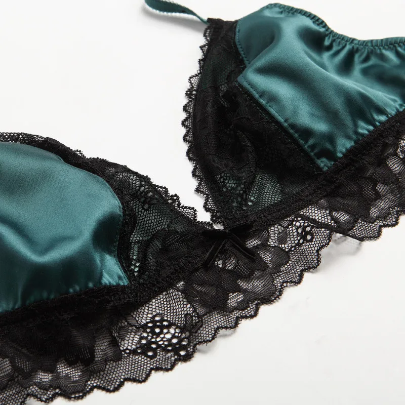 CYHWR-Women-Fashion-no-rims-Wire-Free-sexy-lace-bra-thin-section-deep-V-bra-Set (3)