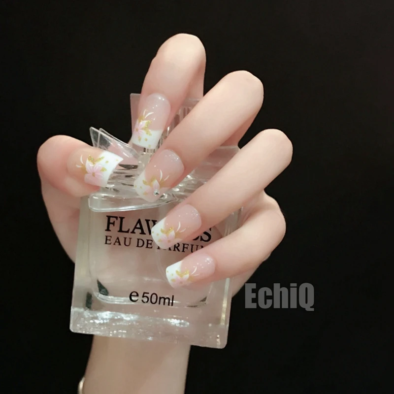 24pcs Beige French Fake False Nails Pink Lily Flower Flower With Gold 