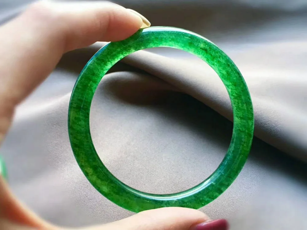 

Genuine Green Natural Ice Strawberry Quartz Bangles Inner Diameter 53-62mm Woman Lady Fashion Crystal Bangle AAAAA Drop Shipping