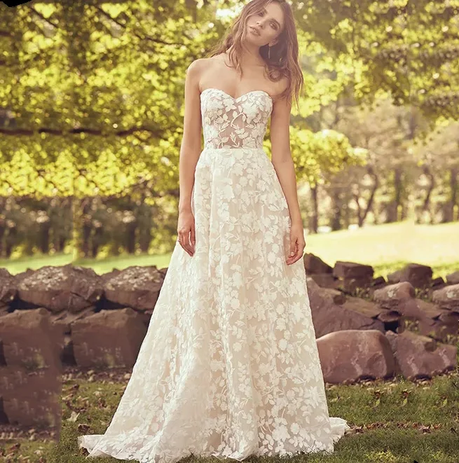 

Luxury Full 3D Appliques Sweetheart Backless Boho Wedding dress New Arrival Withe/Ivory Lace And Tulle Bridal Gown