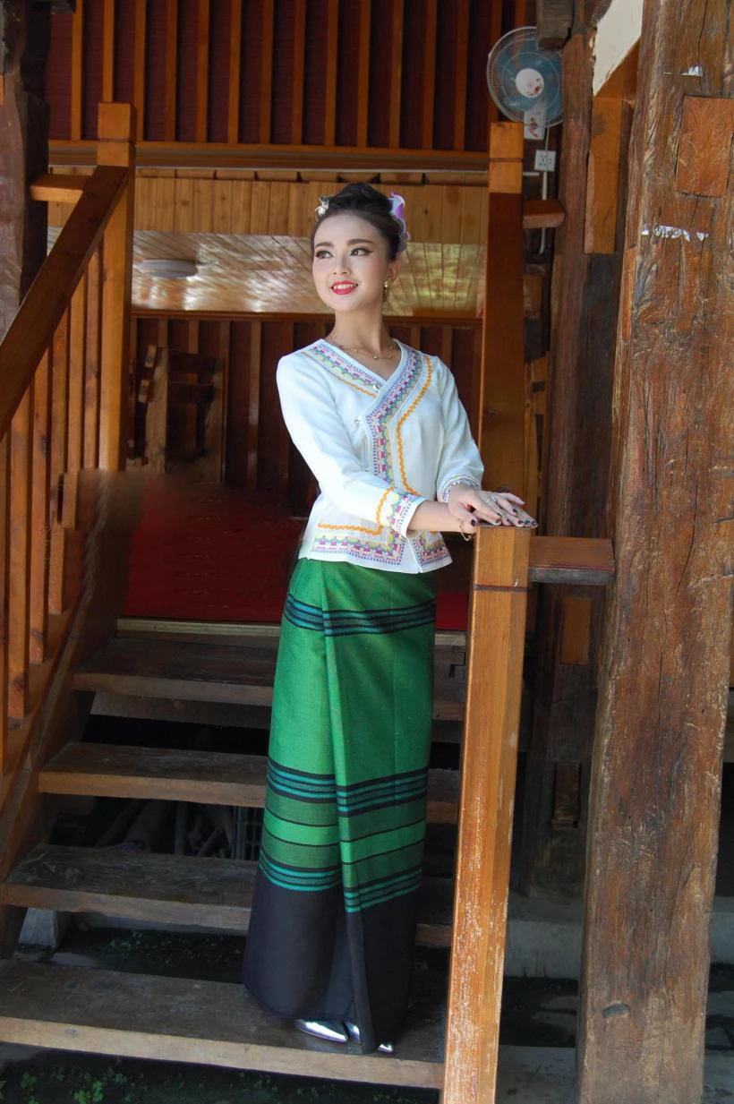 Китай, Юннань Xishuangbanna Dai традиционная одежда белая зеленая юбка с длинными рукавами рабочая одежда для официанта Этническая специальная форма