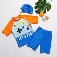 Детский купальный костюм для мальчика, комплект из двух предметов и шапочка для плавания, рубашка с короткими рукавами и шорты, детские пляжные шорты, купальные костюмы