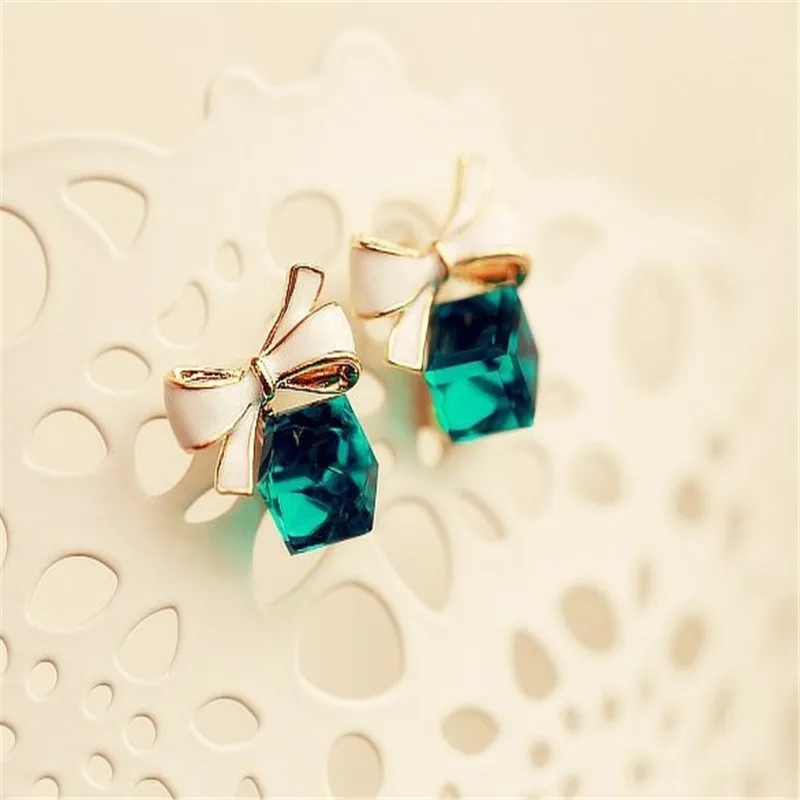 

2019 Luxury Crystal Ear Zircon Stud Earrings For Women Square Sweet Cute Bow-knot Charm Stud Earrings Women Brincos Jewelry Gift