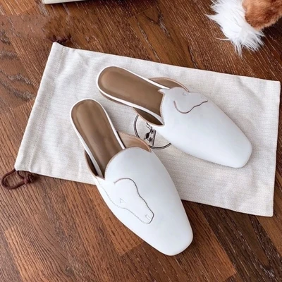 

2019 spring and summer new horse head leather Muller slippers fashion simple set of feet versatile flat shoes baotou slippers