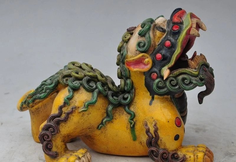 

6"China wucai Porcelain pottery Evil spirits Guardian Foo dog lion beast statue