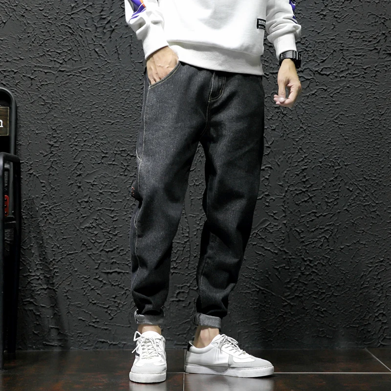 2018 New Men's Fashion Jeans Letters embroidery Hip Hop Washed jeans 