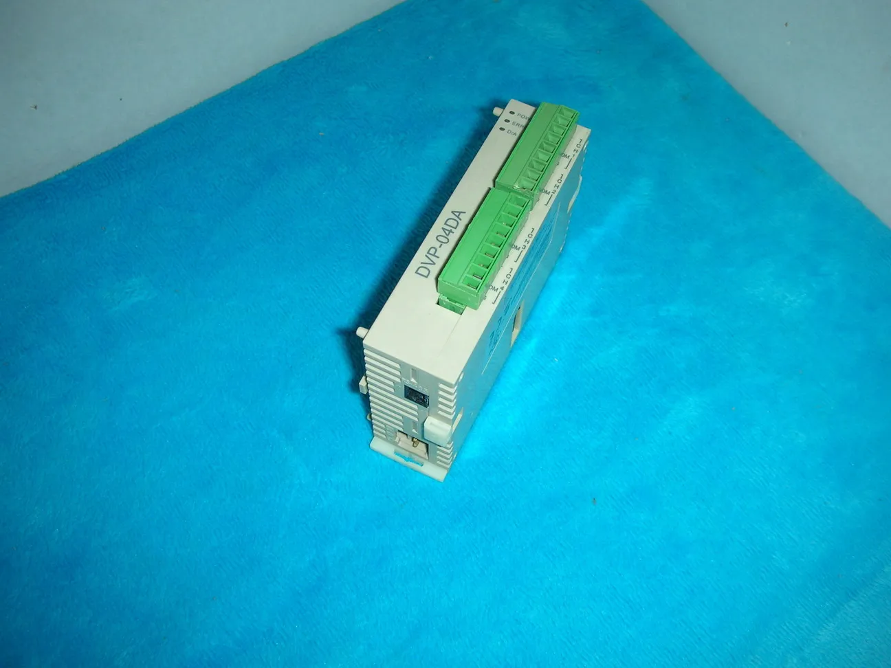 все цены на 1PC USED Delta PLC analog module DVP-04DA DVP04DA-S онлайн
