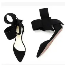 Большие размеры 13; низкая цена; модельные туфли на плоской подошве из черной замши с большим бантом; модные женские туфли на плоской подошве с острым носком и ремешком на щиколотке