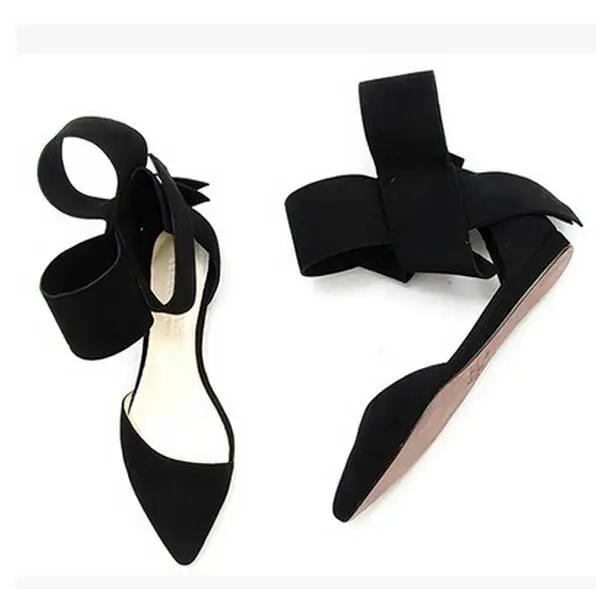 black flat dress shoes