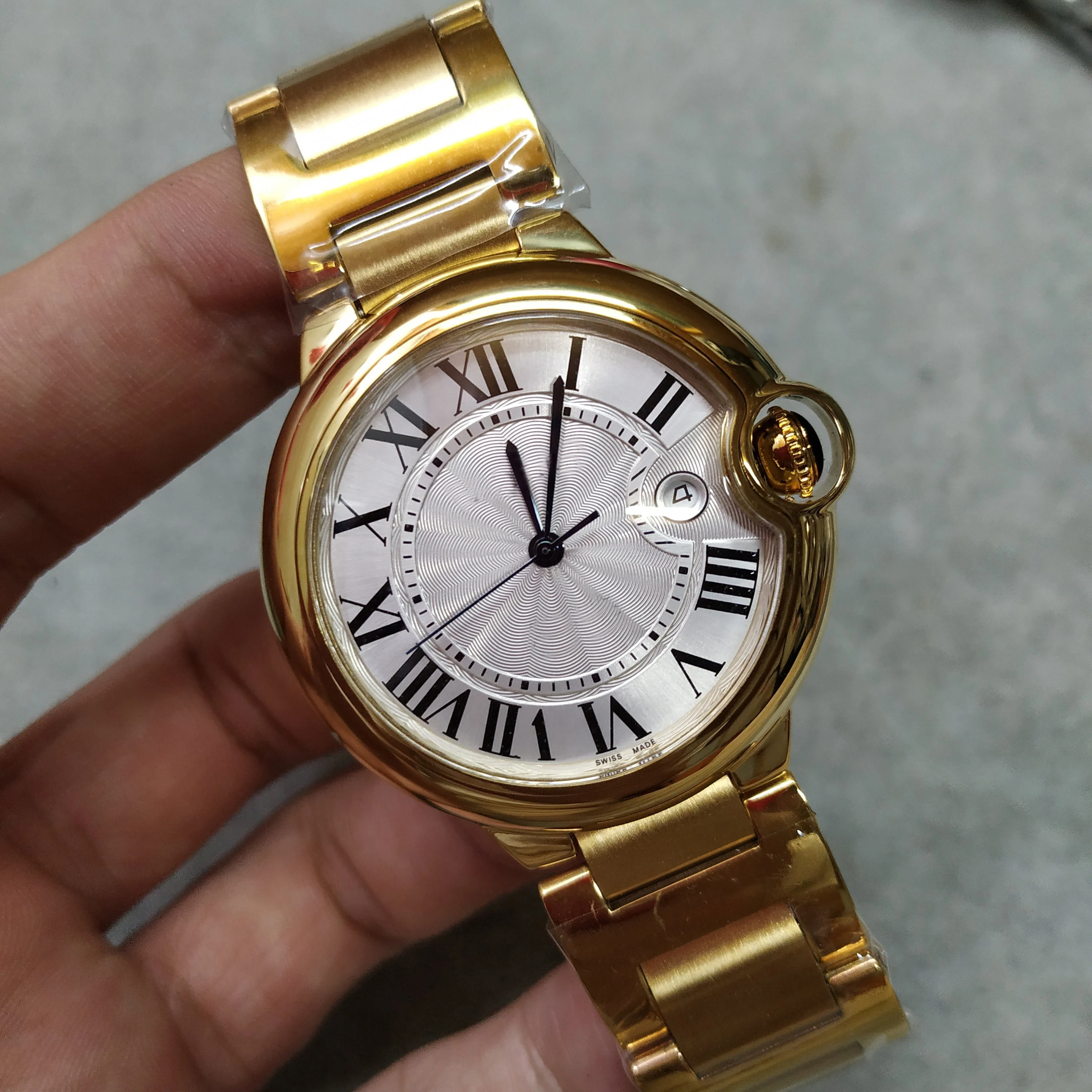 

Fashion men's watch CAR BALLON W69012Z4 series gold 42MM calendar dial + automatic mechanical buckle sapphire watch