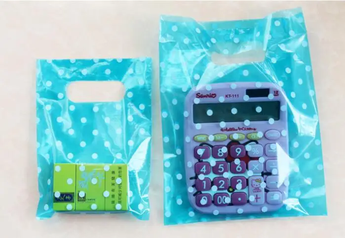 

Wholesale 14x20/20x25cm 50pcs Cheap Transparent clear blue dots printed small mini gift plastic bag with handle trinkets bag