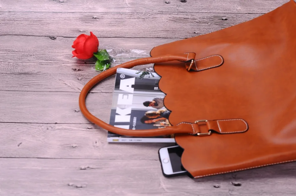 scalloped handbag (4)