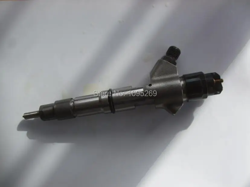 

Common rail fuel injector 0445120213