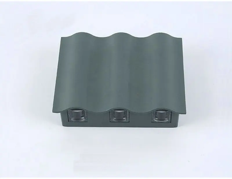 wall light 18